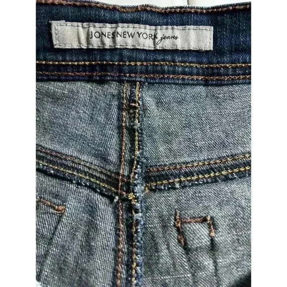 Jones New York Madison Boot Cut Size 8 Short Slimming Blue Jeans - Picture 7 of 10